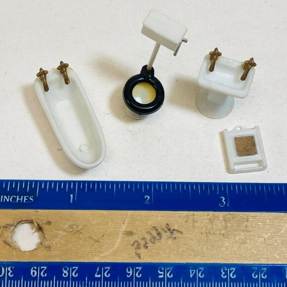 Dollhouse Miniatures Bathroom Set Plastic Vintage unbranded Tub Toilet Sink - Picture 4 of 5